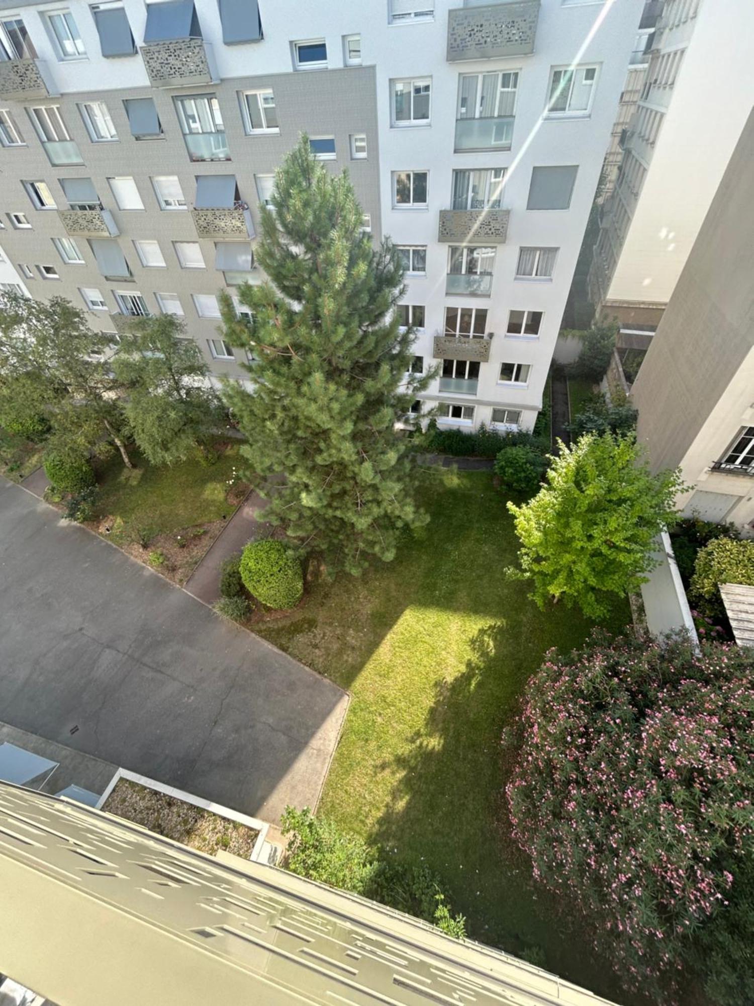 Appartement Meuble Tres Bien Situe Boulogne-Billancourt Exterior foto